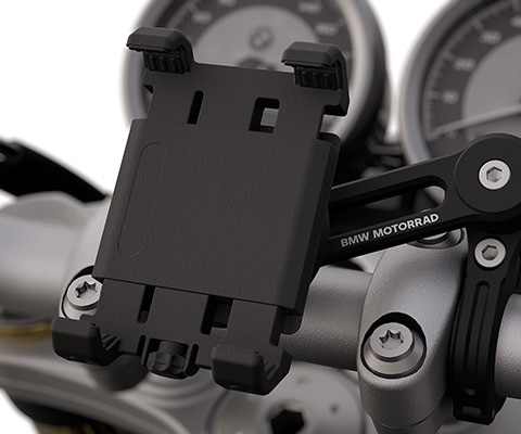 ConnectedRide Control and smartphone holder on the R 12 nineT from BMW Motorrad
