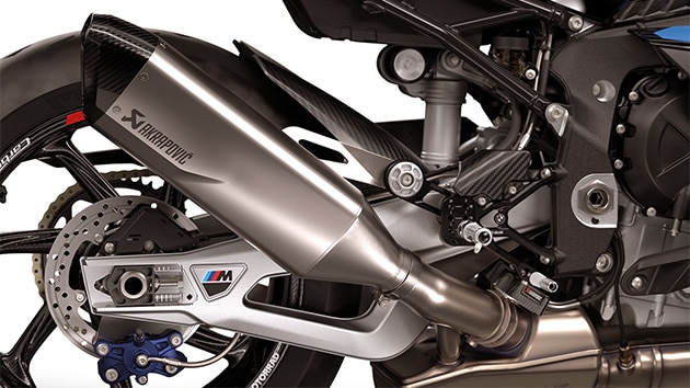 Full titanium exhaust system of the M 1000 RR