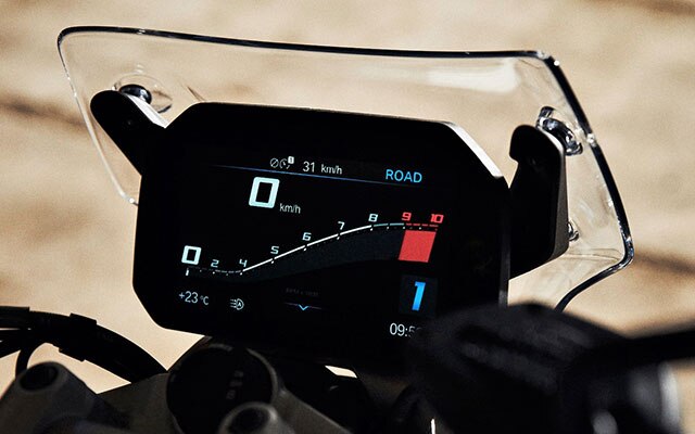 BMW R 1250 R with TFT display and connectivity