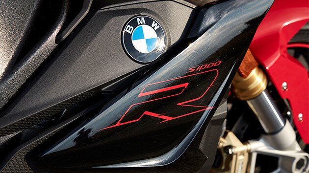 S 1000 R "R" logo