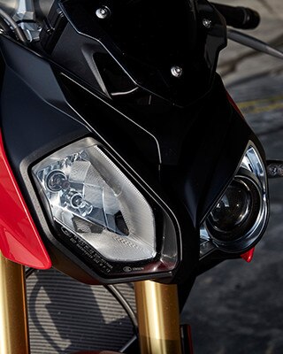 S 1000 R distinctive front