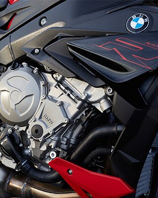 S 1000 R reduced side trim
